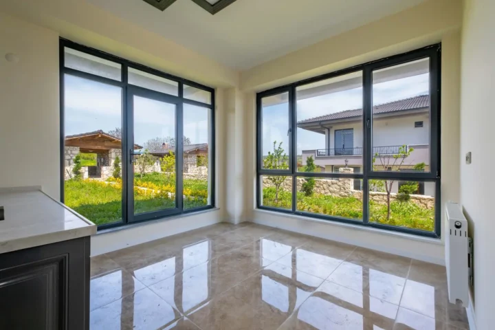 5 Signs Your Windows Are Costing You Money